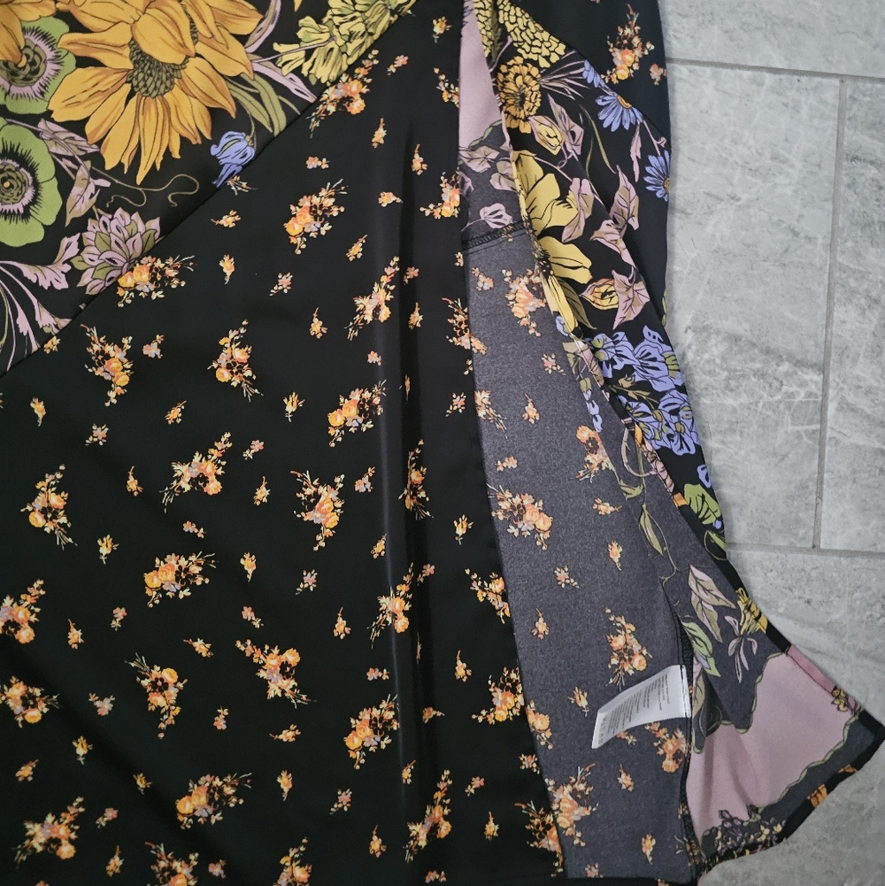 URBAN OUTFITTERS Samira Satin Slip Dress Black Floral Midi Size Medium - Picture 8 of 8